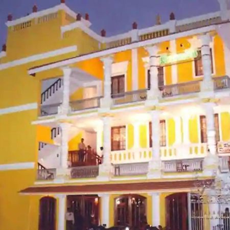 Hotel Soorya Heritage Inn ポンディシェリ エクステリア 写真