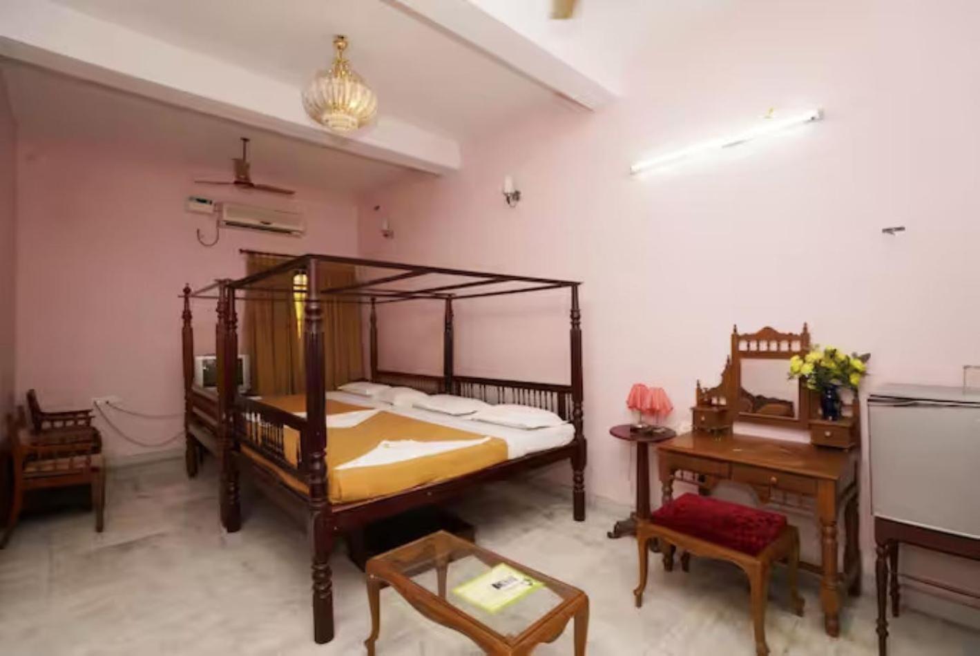 Hotel Soorya Heritage Inn ポンディシェリ エクステリア 写真
