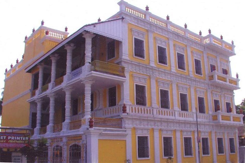 Hotel Soorya Heritage Inn ポンディシェリ エクステリア 写真